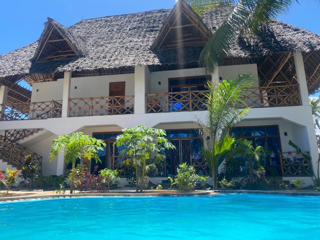 Waka Waka Bed & Breakfast Pwani Mchangani Luaran gambar
