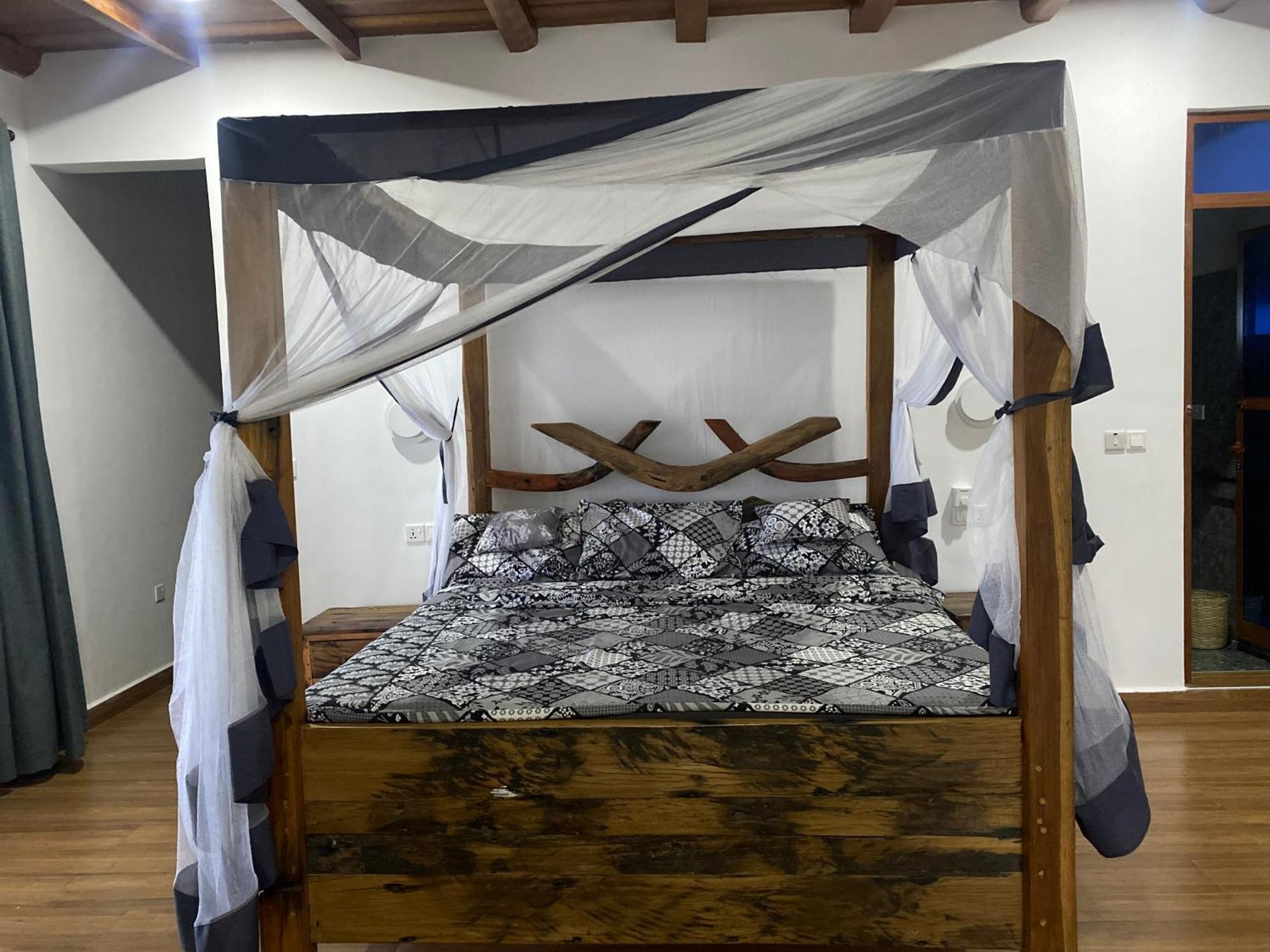 Waka Waka Bed & Breakfast Pwani Mchangani Luaran gambar