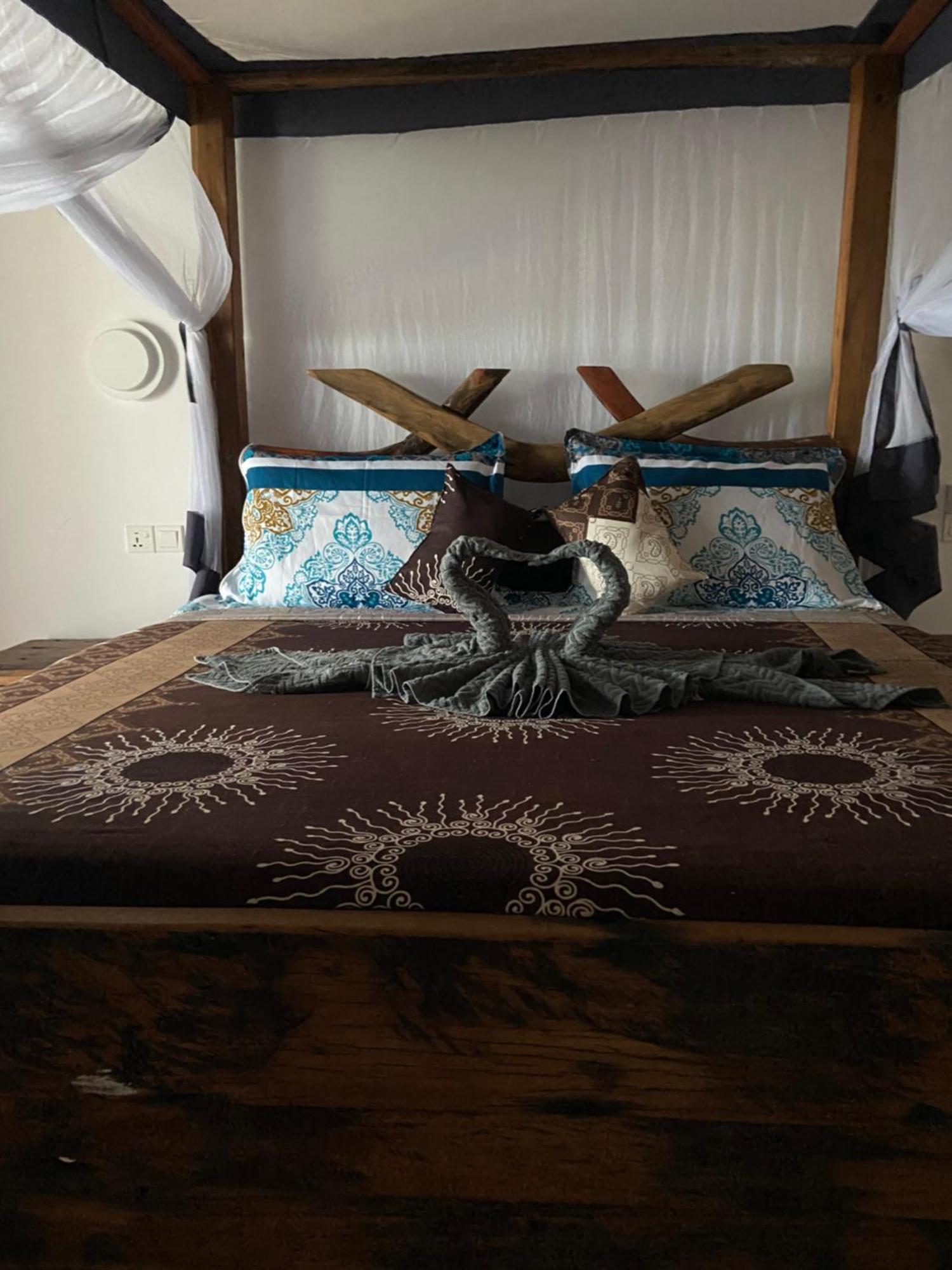 Waka Waka Bed & Breakfast Pwani Mchangani Luaran gambar