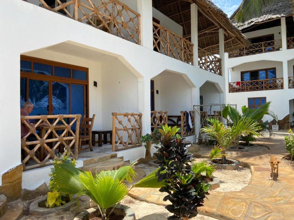 Waka Waka Bed & Breakfast Pwani Mchangani Luaran gambar