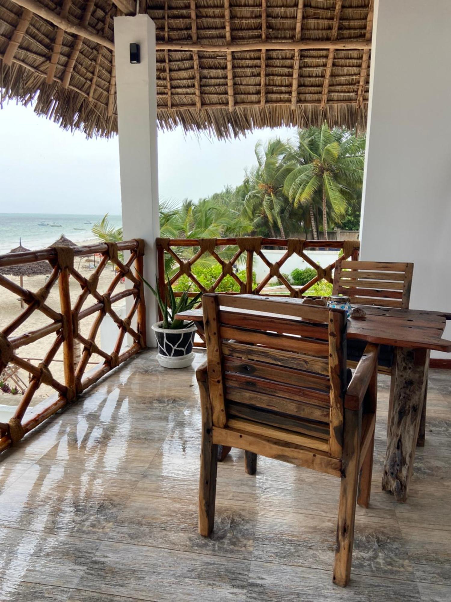 Waka Waka Bed & Breakfast Pwani Mchangani Luaran gambar