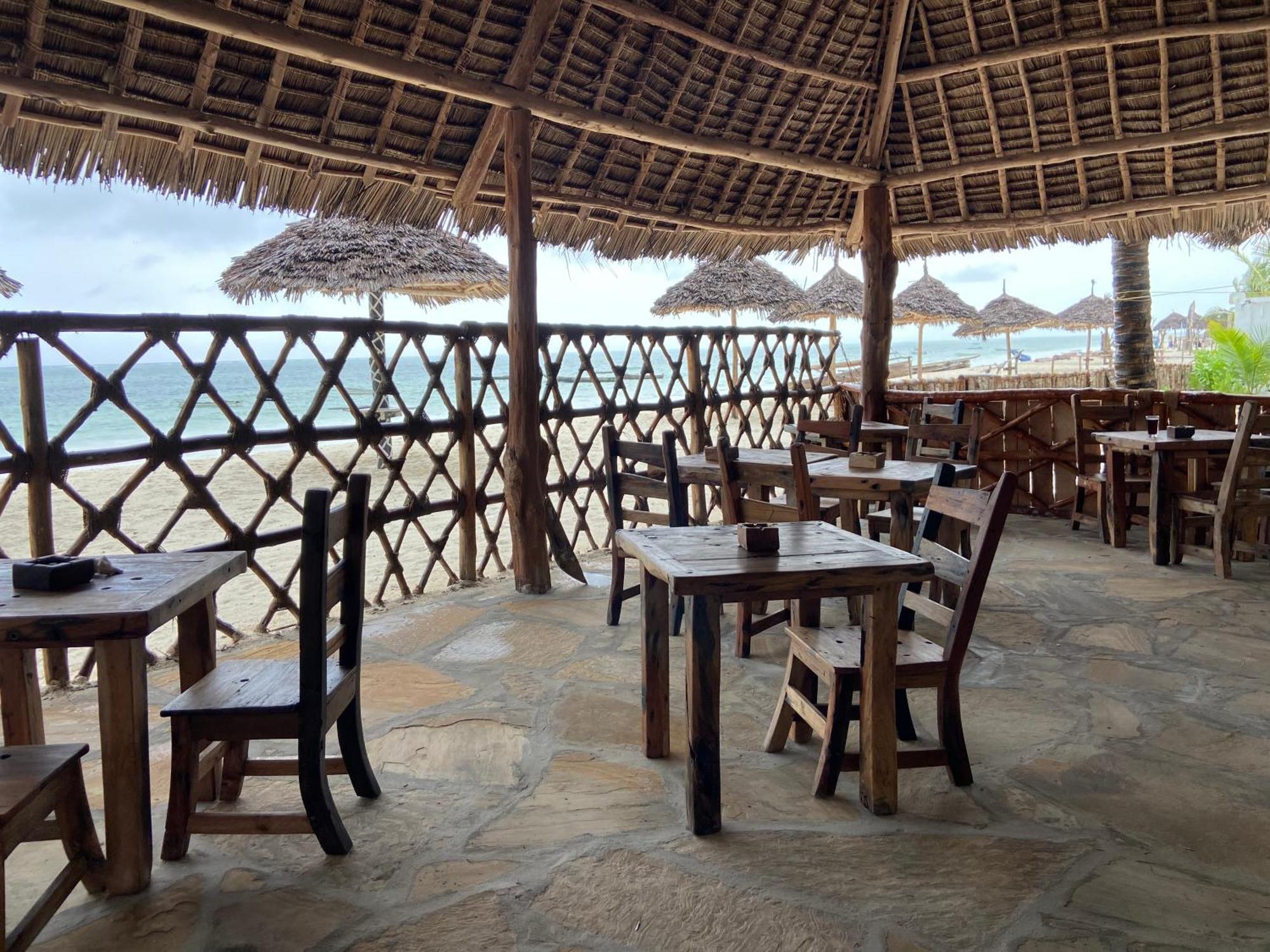 Waka Waka Bed & Breakfast Pwani Mchangani Luaran gambar